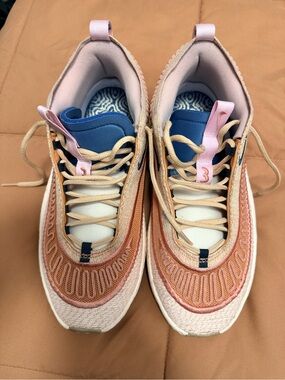 Women's Nike Cosmic Unity 3